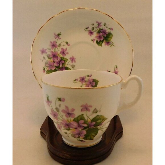 Consort Violets Tea Cup & Saucer - Picture 1 of 11